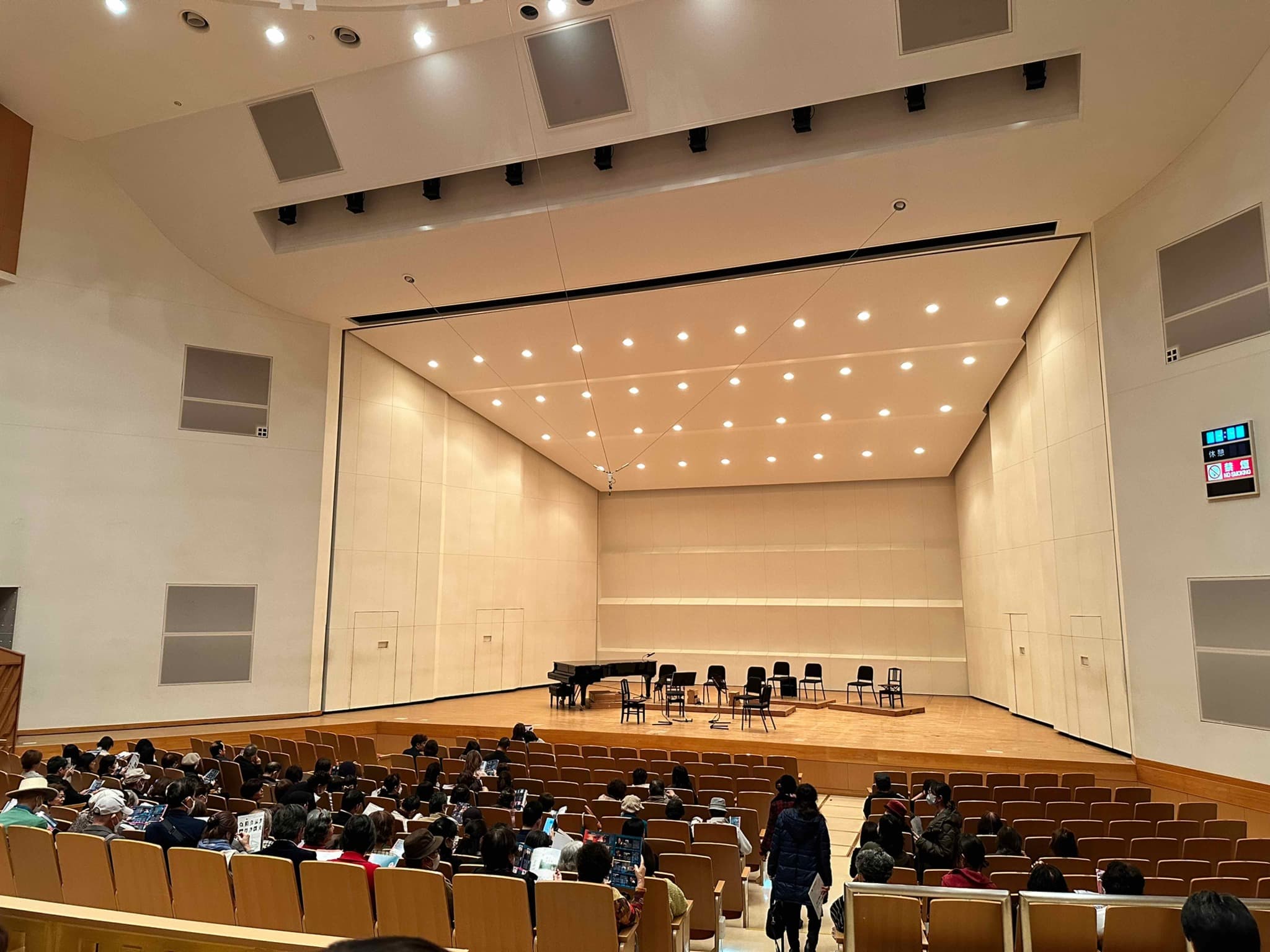 おとゆいウィーン交響楽団のコンサートへ